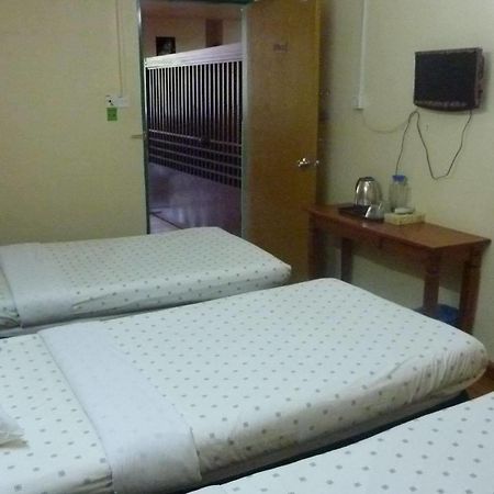 7 Hung Hung Inn Kota Kinabalu Exterior foto